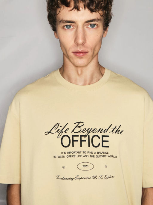 Футболка с принтом на груди / Zarina фото 7