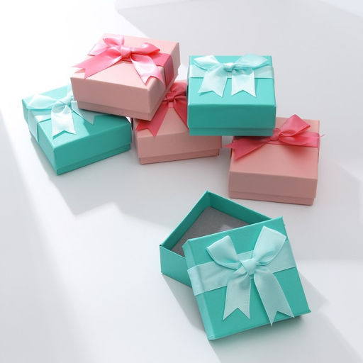 Цена за 6 шт. Коробочка подарочная под набор «Сюрприз», 7.5×7.5 см, МИКС, вставка серая