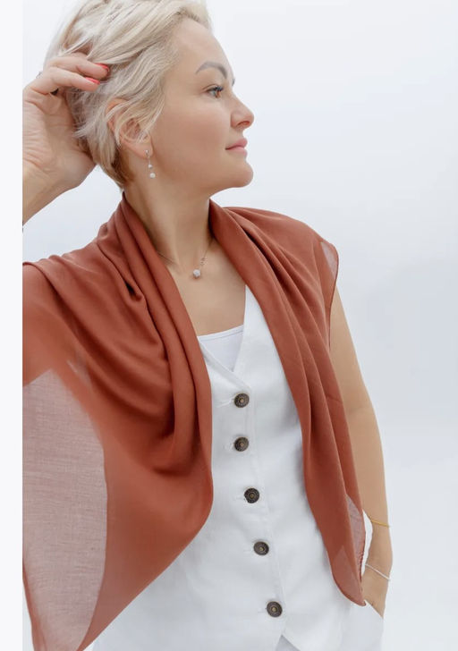 K13593 Платок 90/90 хлопок, вискоза КОРИЧНЕВЫЙ