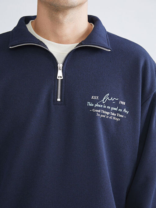Dik Yaka Bask?l? Erkek Sweatshirt