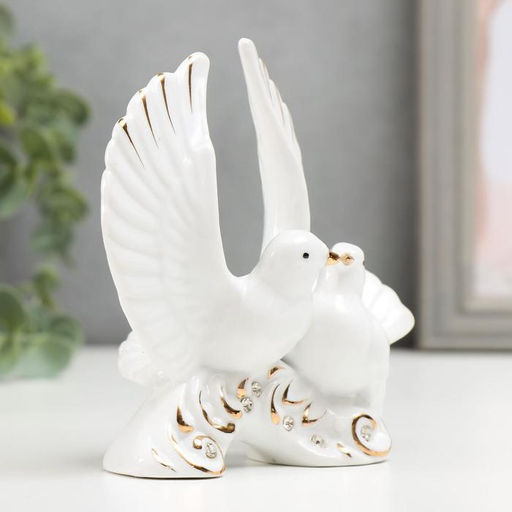 Сувенир под фарфор "Белые голуби" стразы 11,7х6х12,3 см