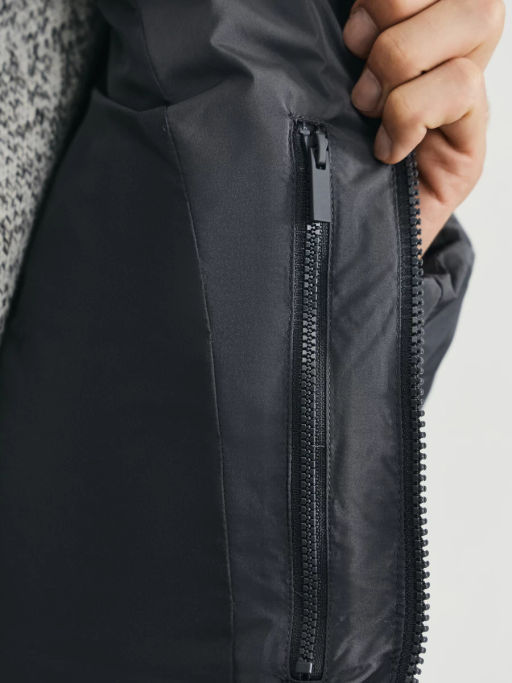 Куртка с потайным капюшоном / Zarina