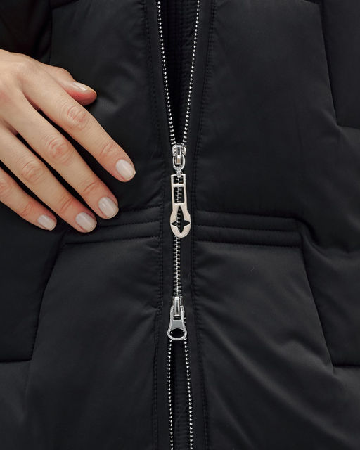 Пальто зимнее утепленное с капюшоном женское черного цвета 7638Ch - Visdeer фото 8