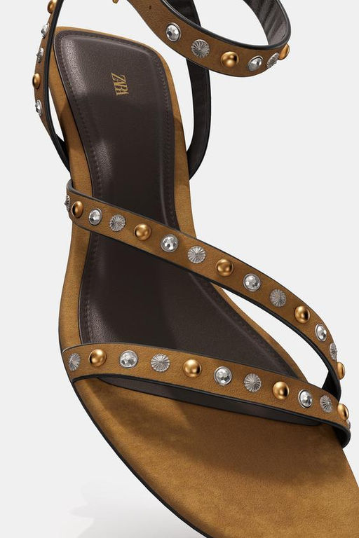 SPLIT SUEDE STUDDED KITTEN HEEL SANDALS - Zara фото 6