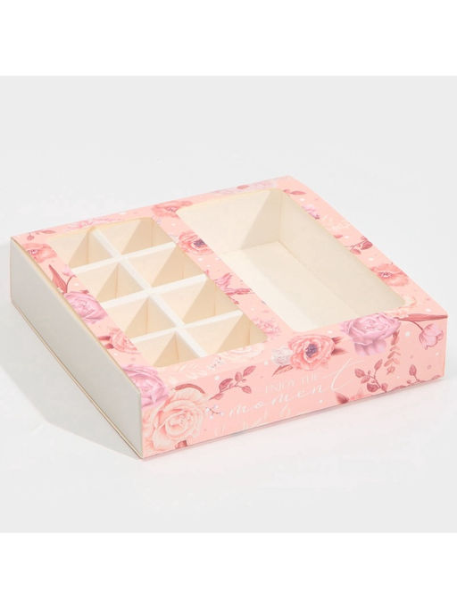 Цена за 5 шт. Коробка под 8 конфет и шоколад с ячейками Розовые цветы 18 х 18 х 4 см - Дарите счастье фото 3