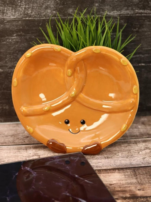 Тарелка керамическая iLikeGift Sweet bagel, 20,3х17,2х2,5 см