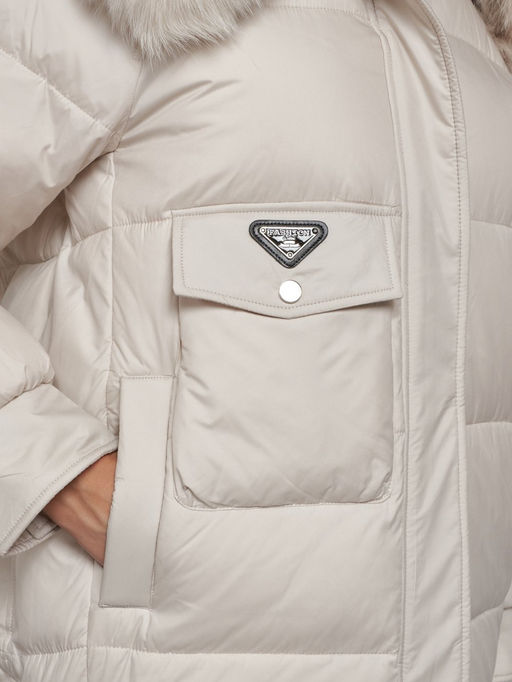 Куртка зимняя женская модная с мехом бежевого цвета 13301B - Visdeer фото 14