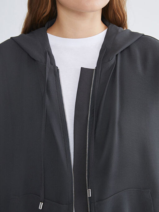 Kap??onlu Kad?n H?rka