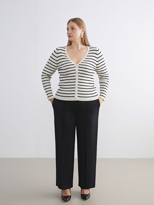 B?y?k Beden Standart Fit Geni? Pa?a Kad?n Pantolon