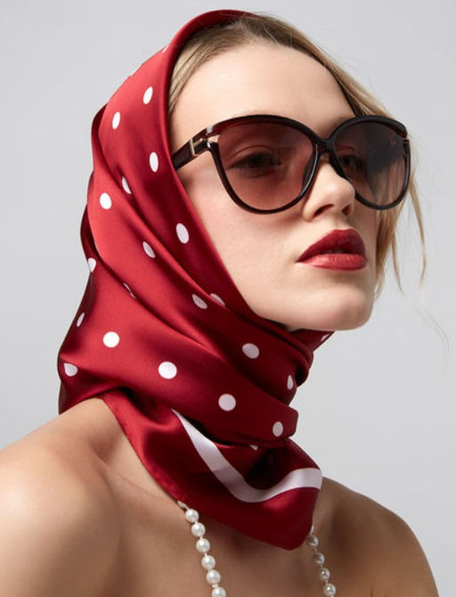 Большой, мягкий, тонкий и очень нежный платок с рисунком