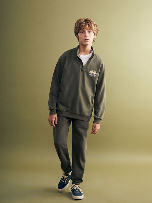 Dik Yaka Erkek ?ocuk Sweatshirt