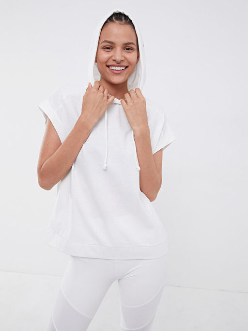 Kap??onlu Bask?l? K?sa Kollu Kad?n Spor Ti??rt