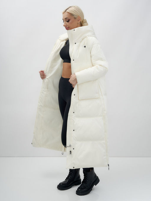 Пальто утепленное стеганное зимнее с капюшоном женское бежевого цвета 9602B - Mtforce фото 16