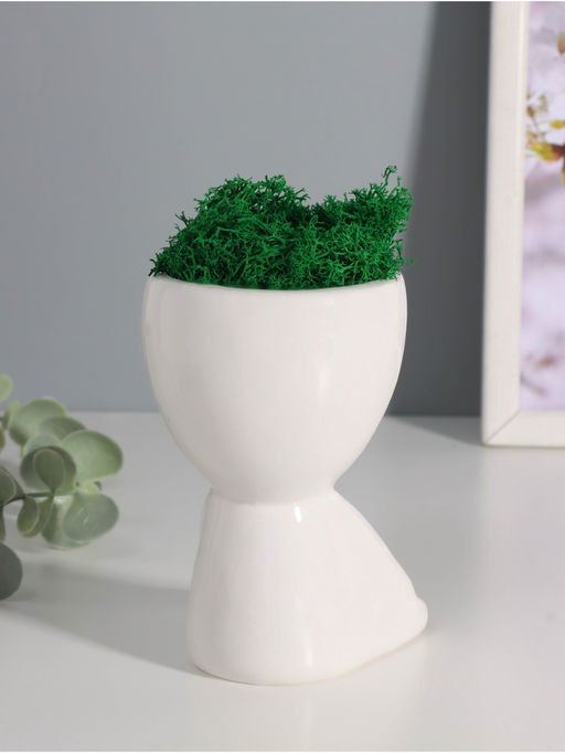 Стабилизированный мох в кашпо из керамики «Мистер Грин йог», 11.5×7×8 см, белый