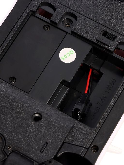 УЦЕНКА Машинка на пульте управления Легенда Дрифта, радиоуправление, полный привод, 40 км/ч, 2 комплекта колёс, 1:16, цвет белый