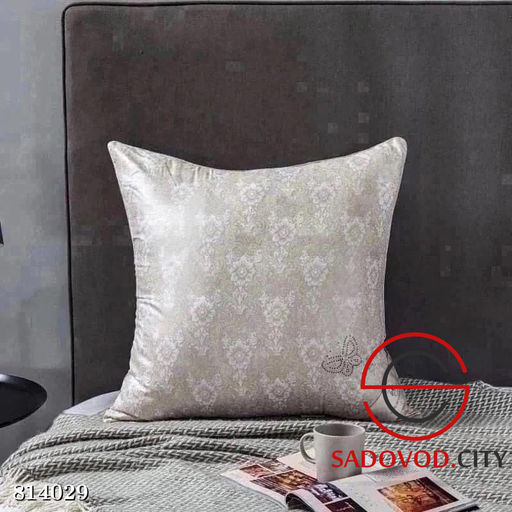 Подушка из шелка с принтом