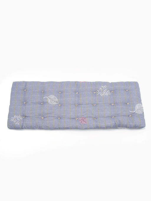 Матрас ватный 70×190 см, вес 6.2 кг, МИКС