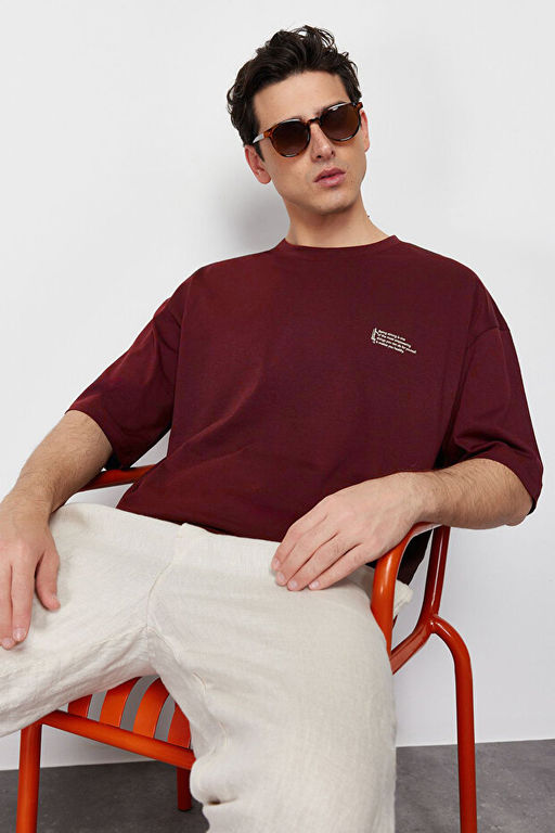 Bordo Oversize %100 Pamuklu Bisiklet Yaka Minimal Yaz_ Bask_l_ Tok Kuma_ T-shirt TMNSS23TS00084 - Trendyolmilla фото 2