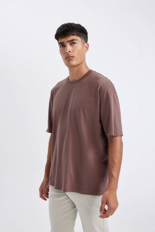 Футболка Oversize с круглым вырезом и короткими рукавами