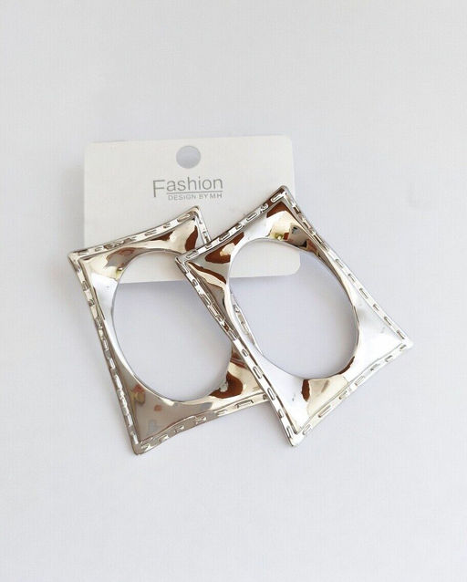 Стильные серьги