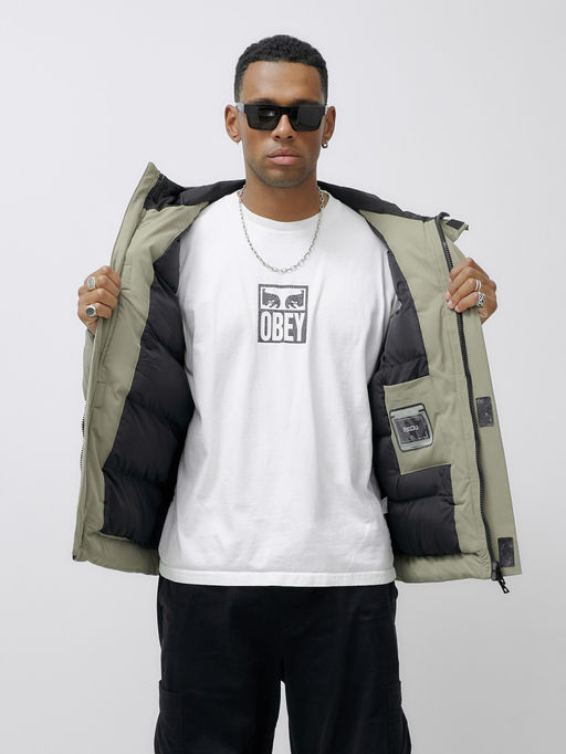 Куртка молодежная мужская зимняя с капюшоном серого цвета 25313_1Sr