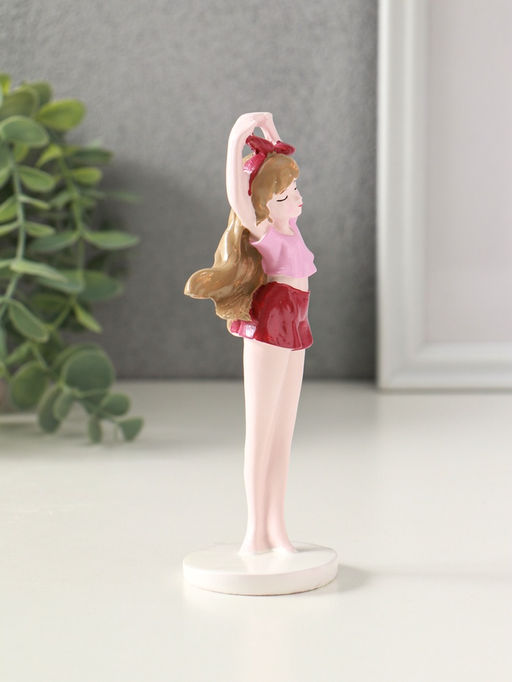 Фигурка полистоун «Девочка в розовых шортиках», 5×5×15 см