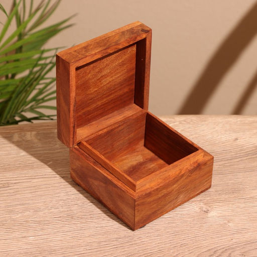 Шкатулка резная, 10×10×6 см, дерево шишам