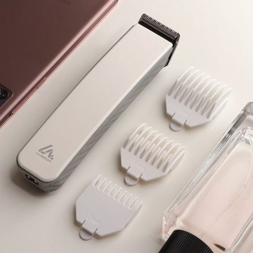 Машинка для стрижки Luazon LTRI-21, 3 Вт, 3 насадки, LED-индикатор, от АКБ, белая