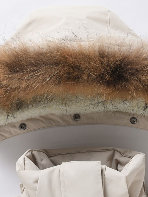 Парка зимняя подростковая для девочки с капюшоном и мехом бежевого цвета 9534B