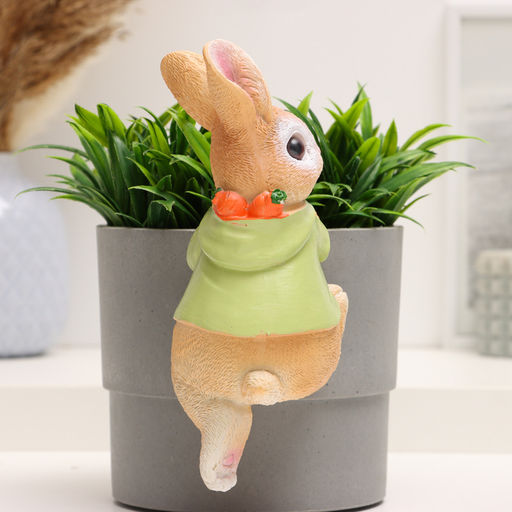 Фигурка для флорариума Зайчишка с морковкой, декор на кашпо, 17?7?7 см