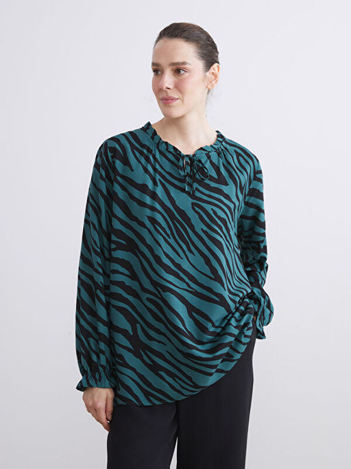 Ba?lamal? Yaka Desenli Bluz