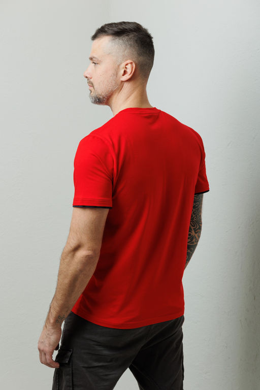 92% хлопок, 8% лайкра спортивная футболка