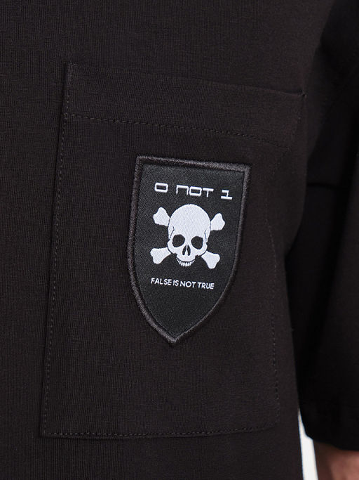 Черная футболка False not true - 0not1 фото 4