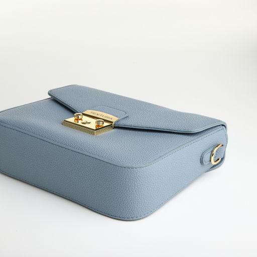 Сумка женская мессенджер TEXTURA на клапане, 23×6×17 см, голубая