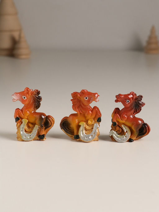 Цена за 4 шт. Фигурка полистоун «Коняшка с монетами и подковой», 4×1.8×4.3 см, МИКС