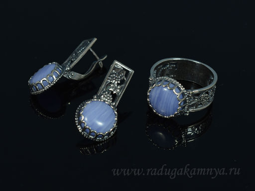 Кольцо Серьги с голубым агатом имитация ( сапфирин ) размер 19