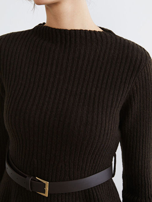 Dik Yaka Kemerli Kad?n Triko Kazak