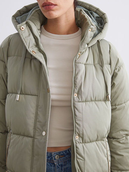 Kap??onlu Kad?n ?i?me Mont