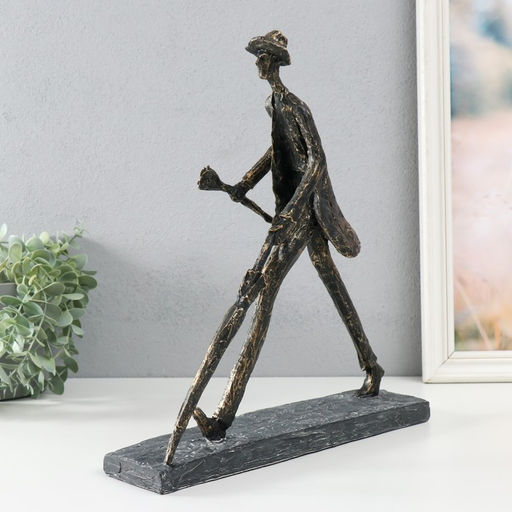 Фигурка полистоун «Человек с зонтом. На свидание» под металл, 31.7×12×34.4 см