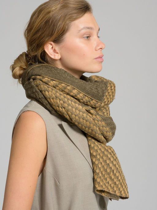 в составе шерсть мягкий двусторонний палантин - Tantino фото 5