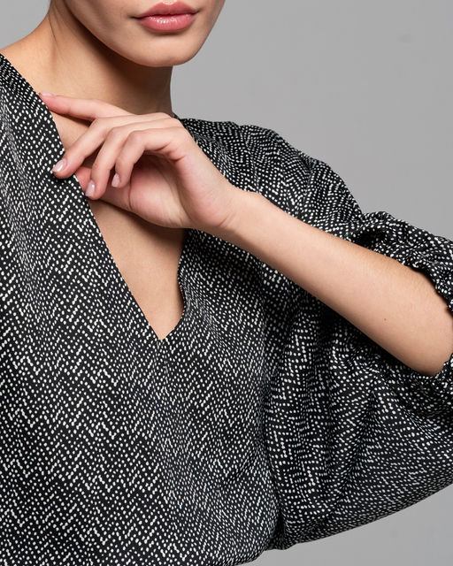 БЛУЗКА ШЁЛКОВАЯ С ЦЕЛЬНОКРОЕНЫМ РУКАВОМ 17.6.12