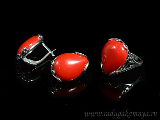 Кольцо Серьги с кораллом (имитация) размер 19