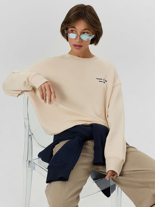 Свитшот женский бежевый с надписью Creator of my own life - Mark formelle фото 7