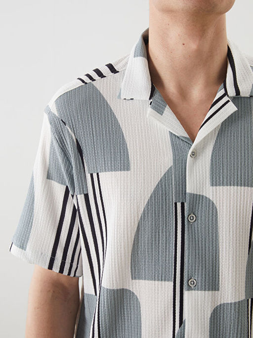 Regular Fit K?sa Kollu Desenli Erkek G?mlek