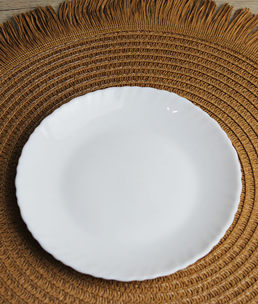 Тарелка плоская круглая d=16,5 см белье арт. 100бел-твч6,5