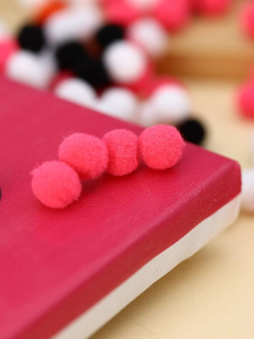 Картина из помпонов на подрамнике Draw Me! Smile, (20 х 20 см)