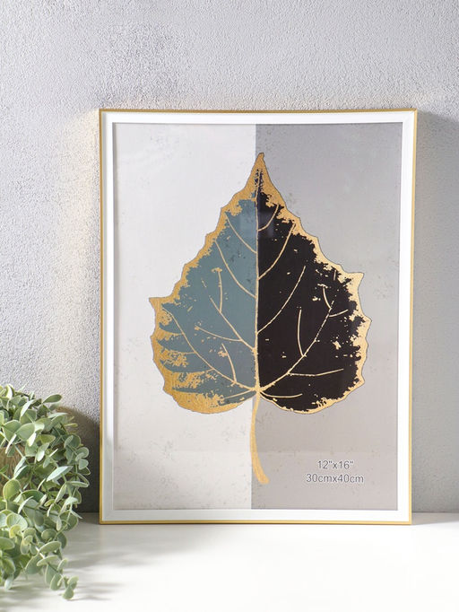 Фоторамка для фото 30×40 см «Современная классика», пластик, под золото и белый, 42.6×32.6×1.5 см