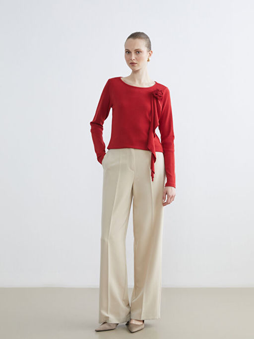 Bisiklet Yaka ?i?ek Aplikeli Kad?n Ti??rt