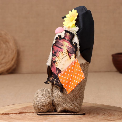 Фигурка-оберег «Домовой. Кузя в кепке, с самоваром и подковой», 26×15×12 см, МИКС