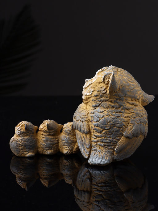 Фигурка полистоун «Сова и три совёнка», 8.3×12.5×6.5 см